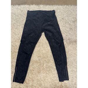 Black Camouflage Leggings with reflective Detail